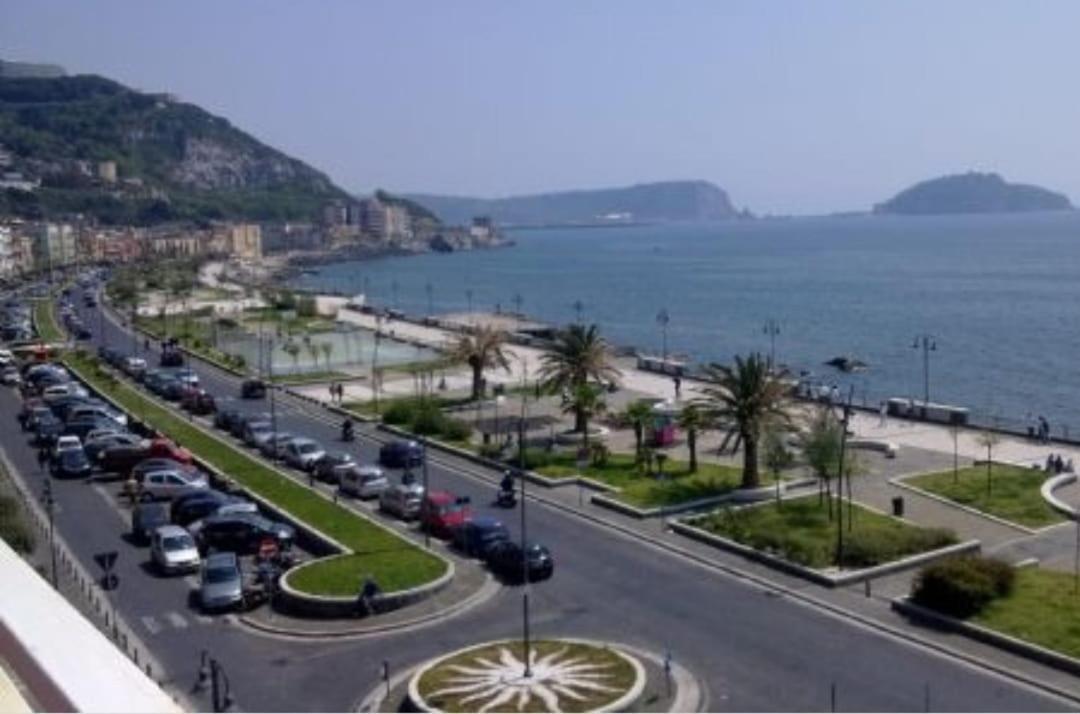 Hotel Casa Caprice Pozzuoli Zewnętrze zdjęcie